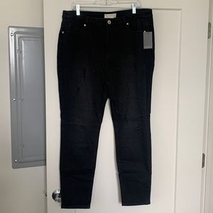 Eloquii Peach Lift Distressed Black Jeans